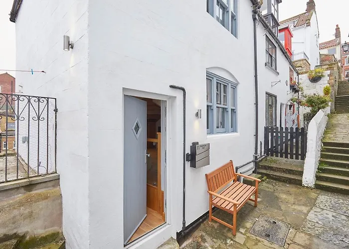 Host & - 11 Bakehouse Yard * וויטבי