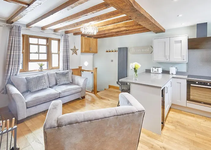 Host & - 11 Bakehouse Yard Vakantiehuis *